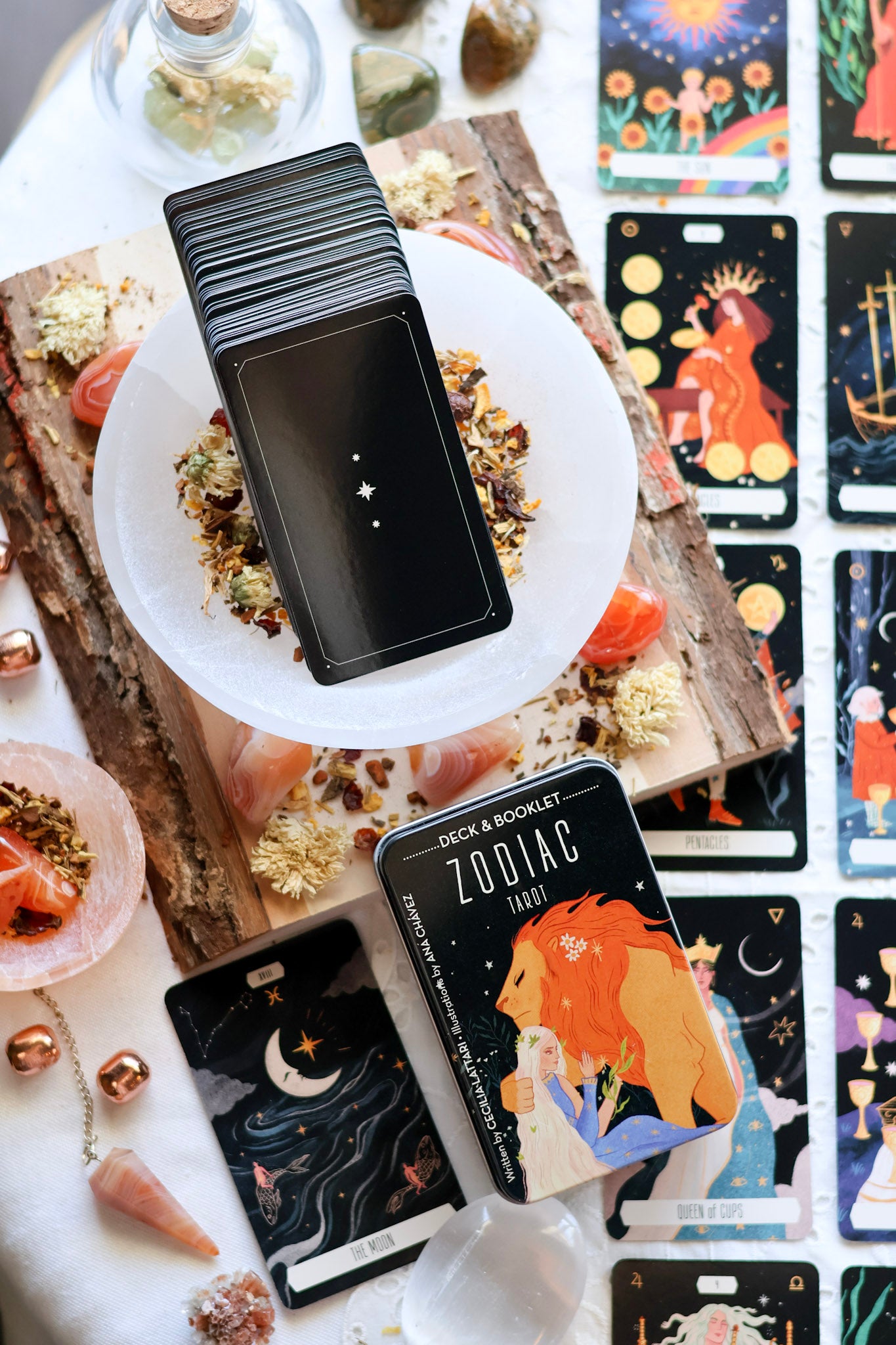 Zodiac Tarot in a Tin – Alchemy & Aura