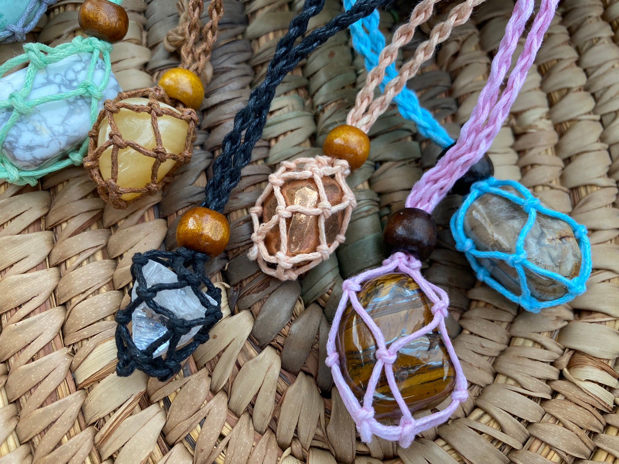 Macrame Necklace Stone Holder – Alchemy & Aura